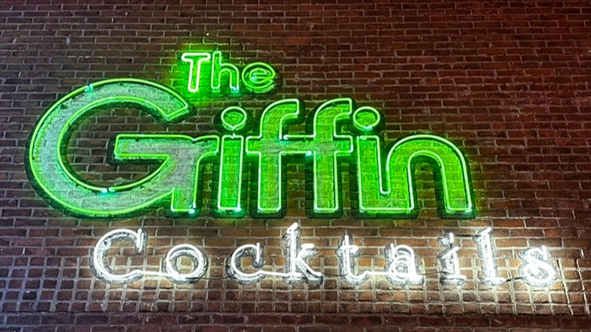 The Griffin Perfectly Located For A Night in Downtown