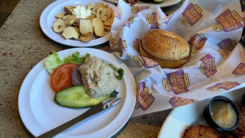 Herring with fresh bagel and mini toasts