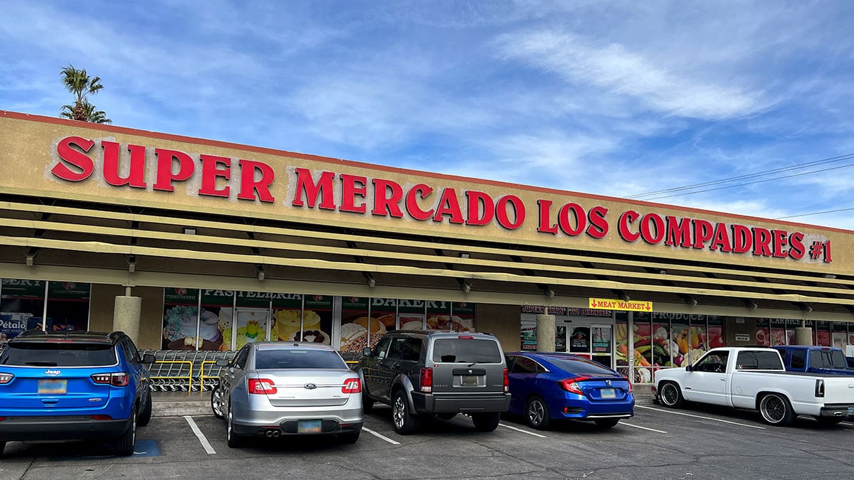 Los Compadres Meat Market