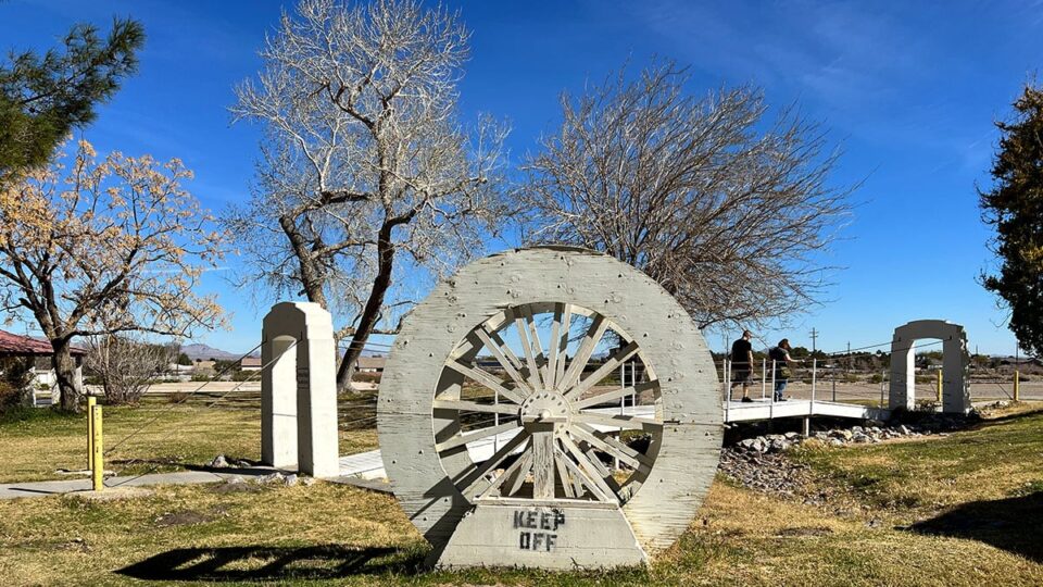 Wood Water Wheel at Floyd Lamb Park