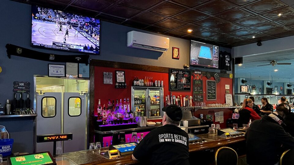 Bar at Las Vegas Cue Club
