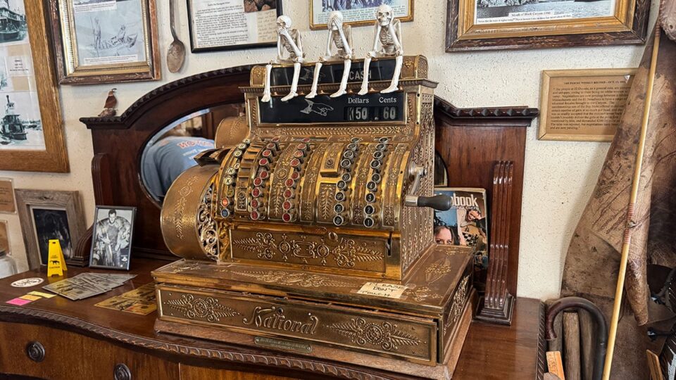Old Cashier made of Gold