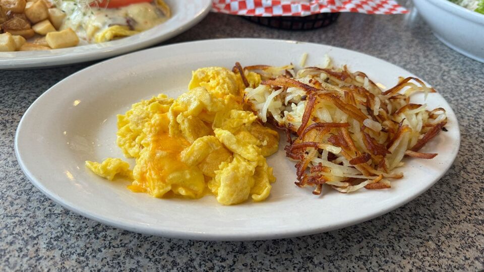 scrambled eggs with hash browns