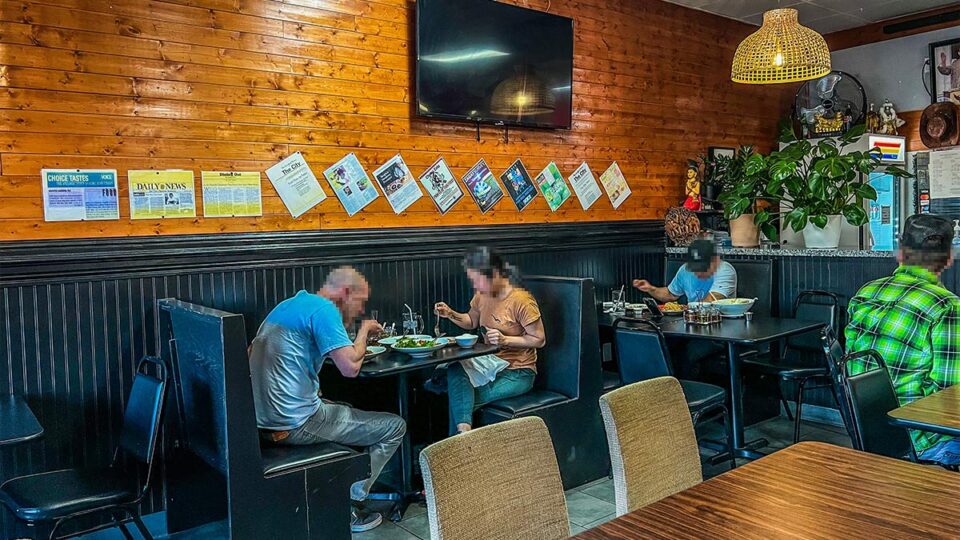 Diners Eats at Mama Pam Real Thai Food