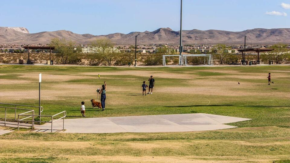 outdoor activities Mountain's Edge Regional Park