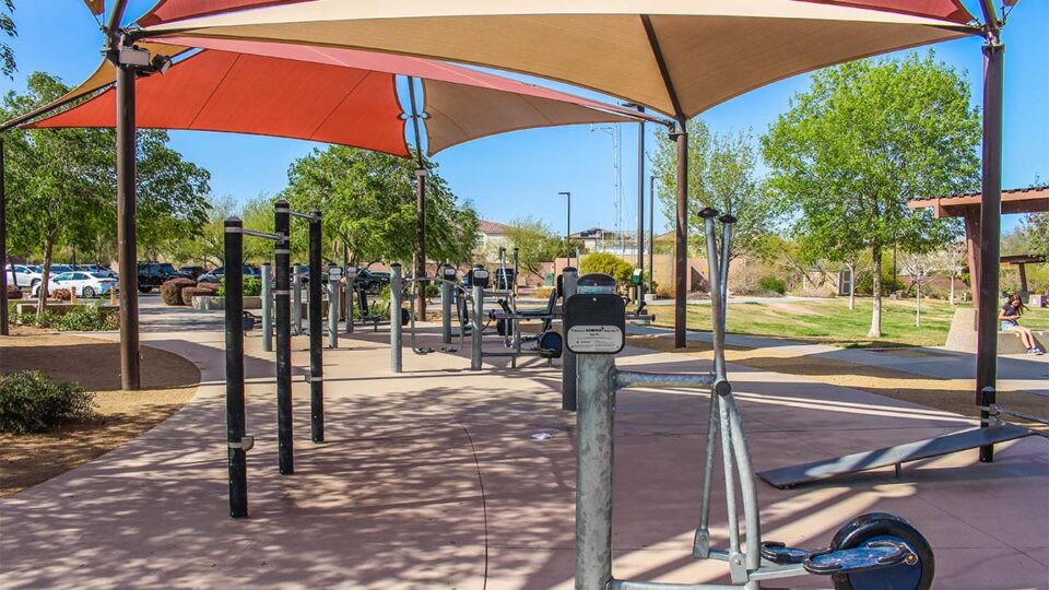outdoor gym Mountain's Edge Regional Park