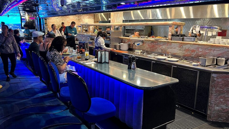 Countertop Dining At The Peppermill