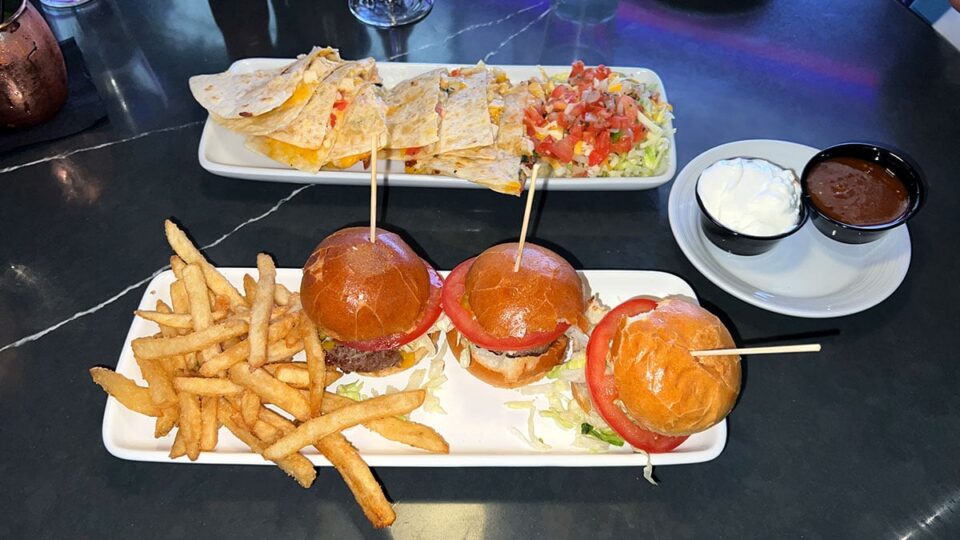 Happy Hour Food From The Peppermill