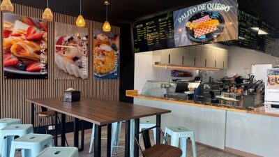 Playa mango and cafe
