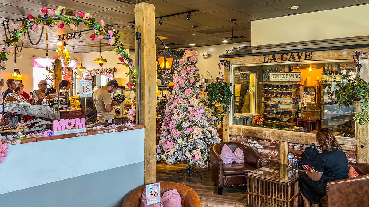 Rosallie Le French Cafe: Pastries in the Desert