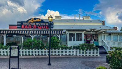 Lucille’s Smokehouse Bar B Que