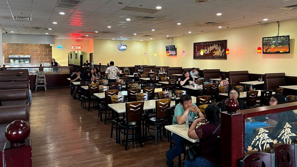 Dining area at Hibachi Grill and Supreme Buffet