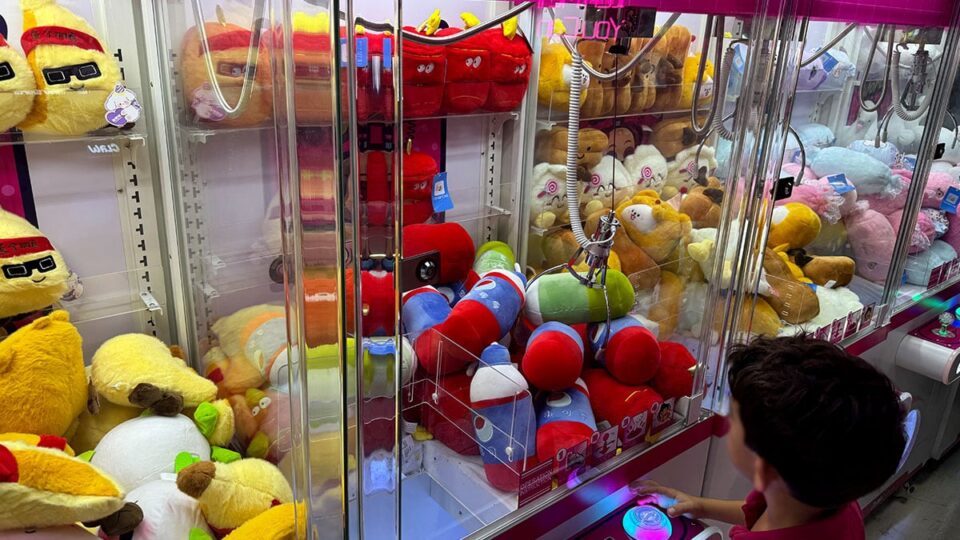 Fun Plushy Claw machines at Claw World