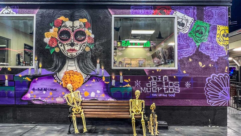 dia-de-los-muertos-mural at Casa Del Sabor
