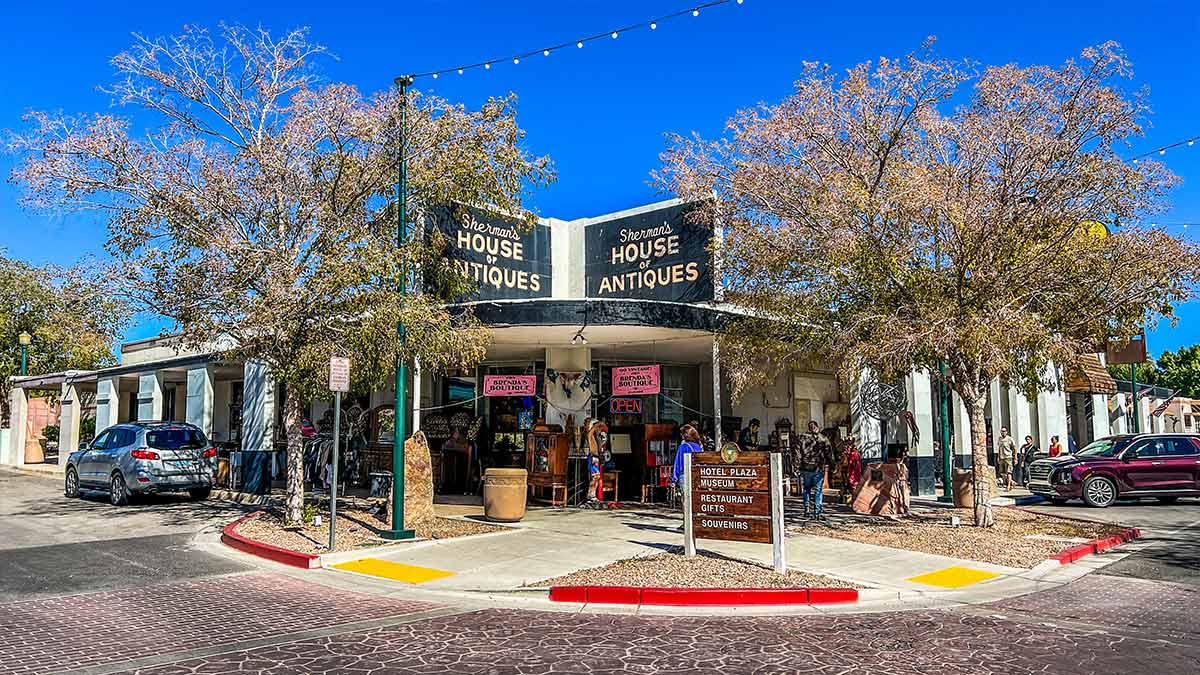 Shermans House of Antiques Exterior