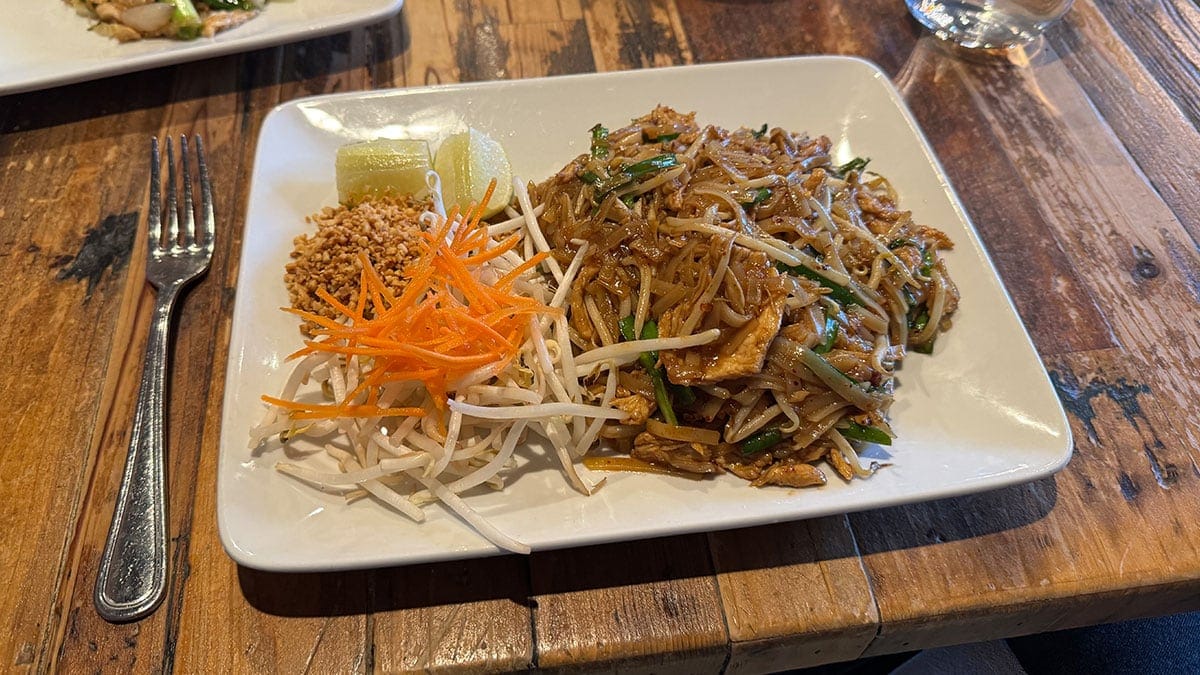 Chicken Pad Thai