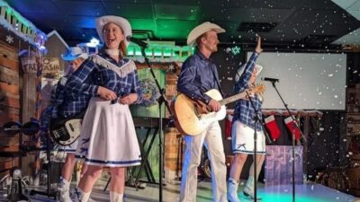 Honky-Tonk Christmas at Firelight Barn Dinner Theater