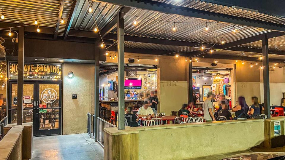 Mojave Brewing outdoor patio seating