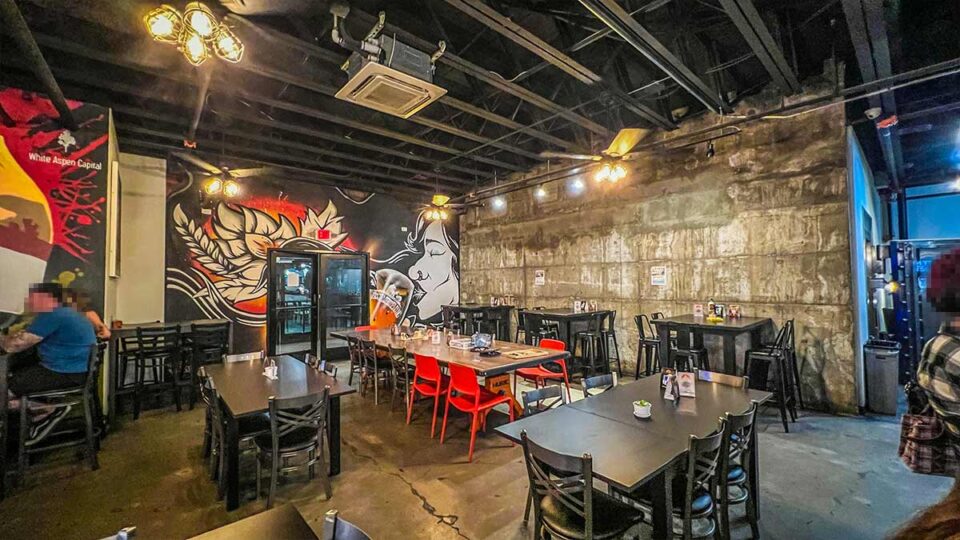 Mojave Brewing Company dining room