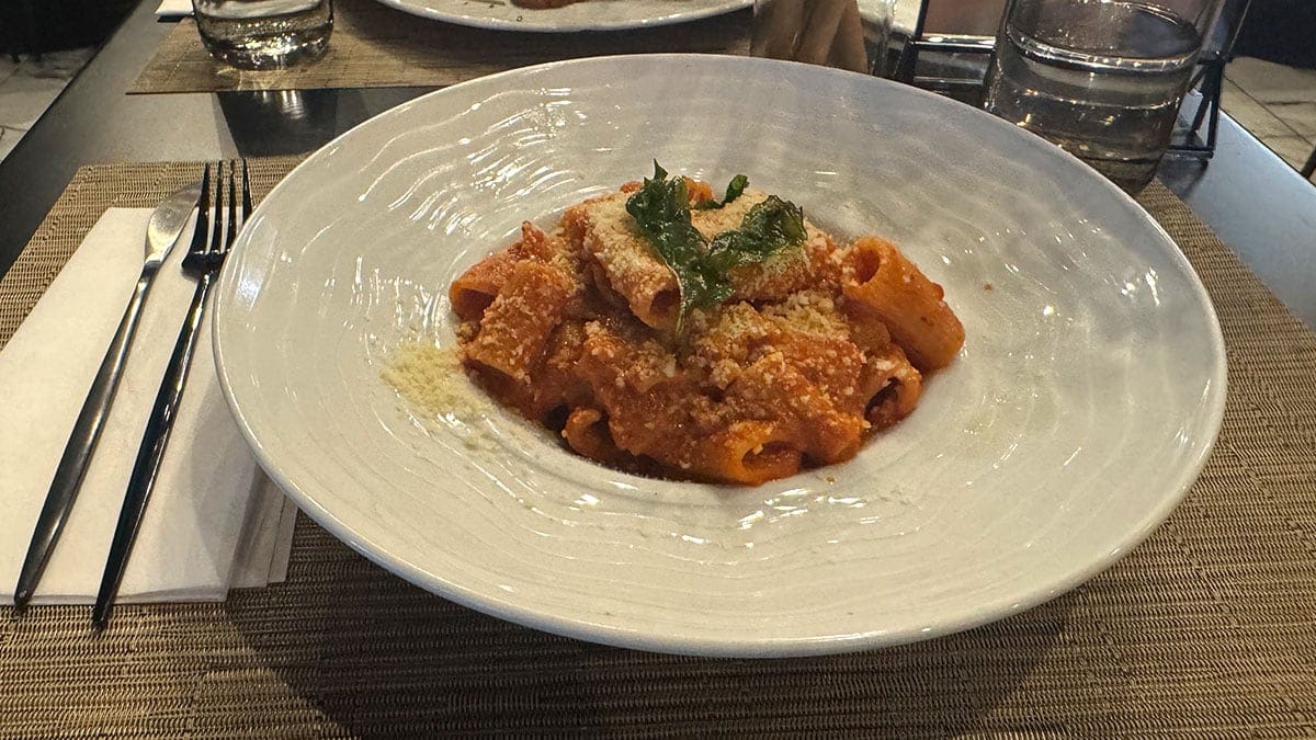 Spicy Rigatoni a La Vodka