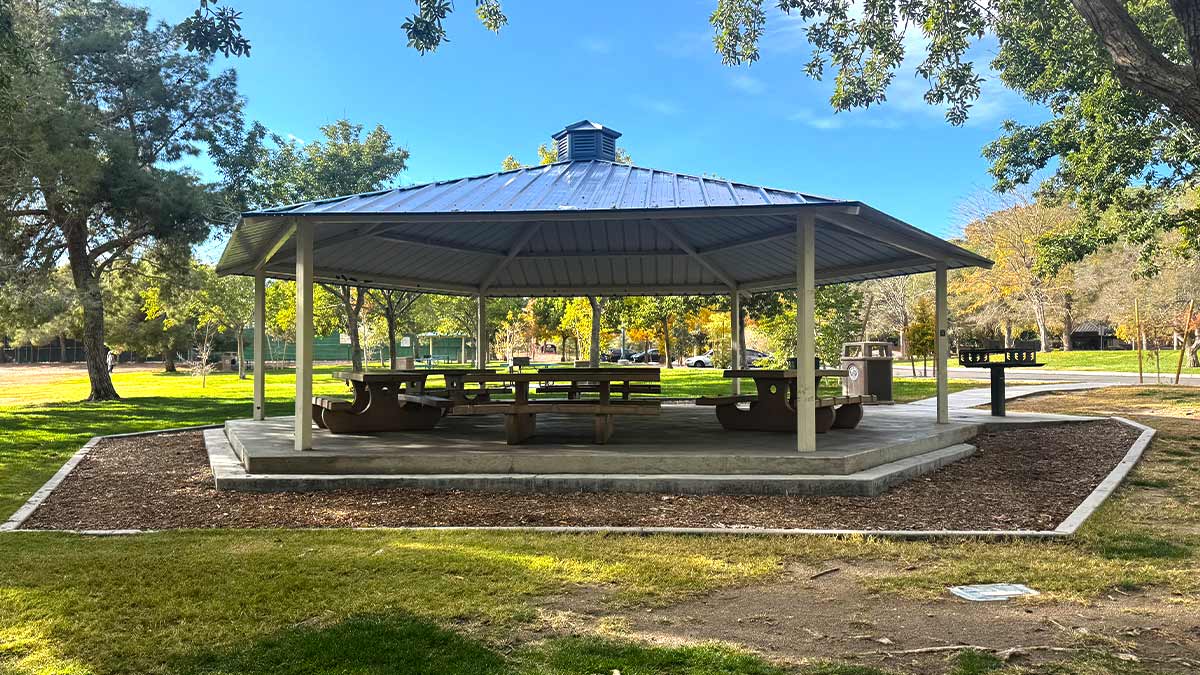 Bruce-Trent-Picnic Tables