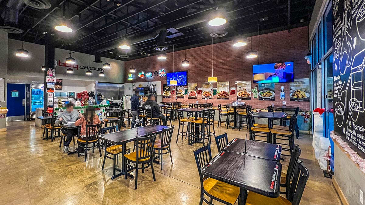 Seating Inside Bb.Q Chicken