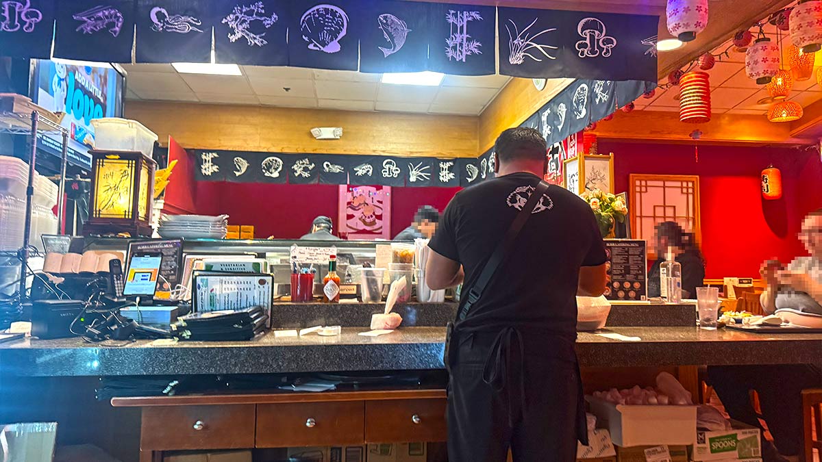 Sushi tanuki boca park