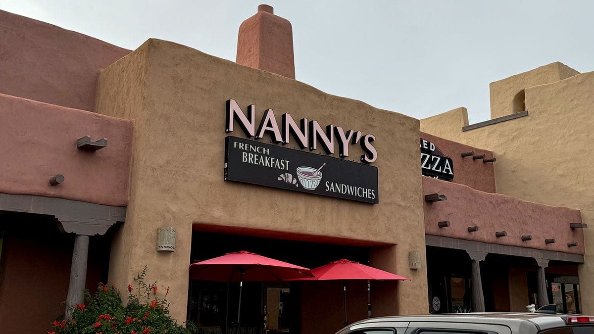 Nanny’s Cafe: A Cozy European Café
