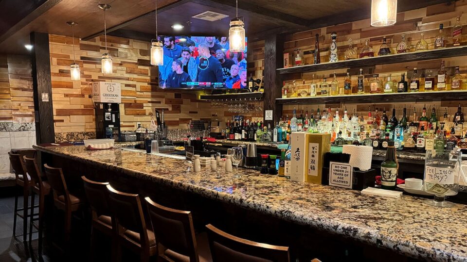 Front bar for drinks and cocktails at Ohjah Japanese Steakhouse in Las Vegas