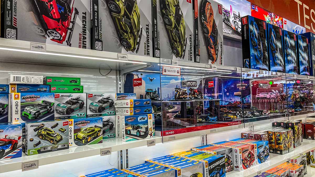 blocks-and-building-toys-at-teso-life