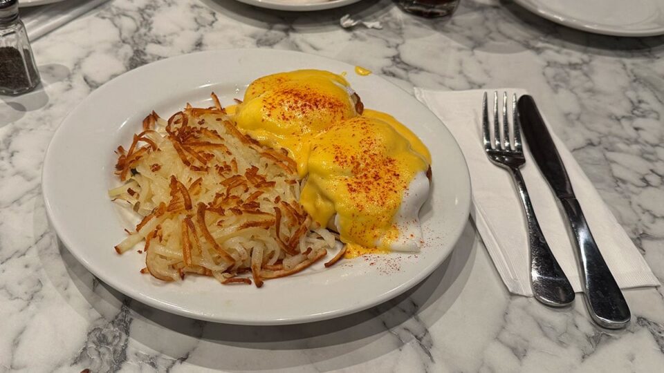 Classic Eggs Benedict with Canadian bacon and hollandaise sauce at Du-Par's