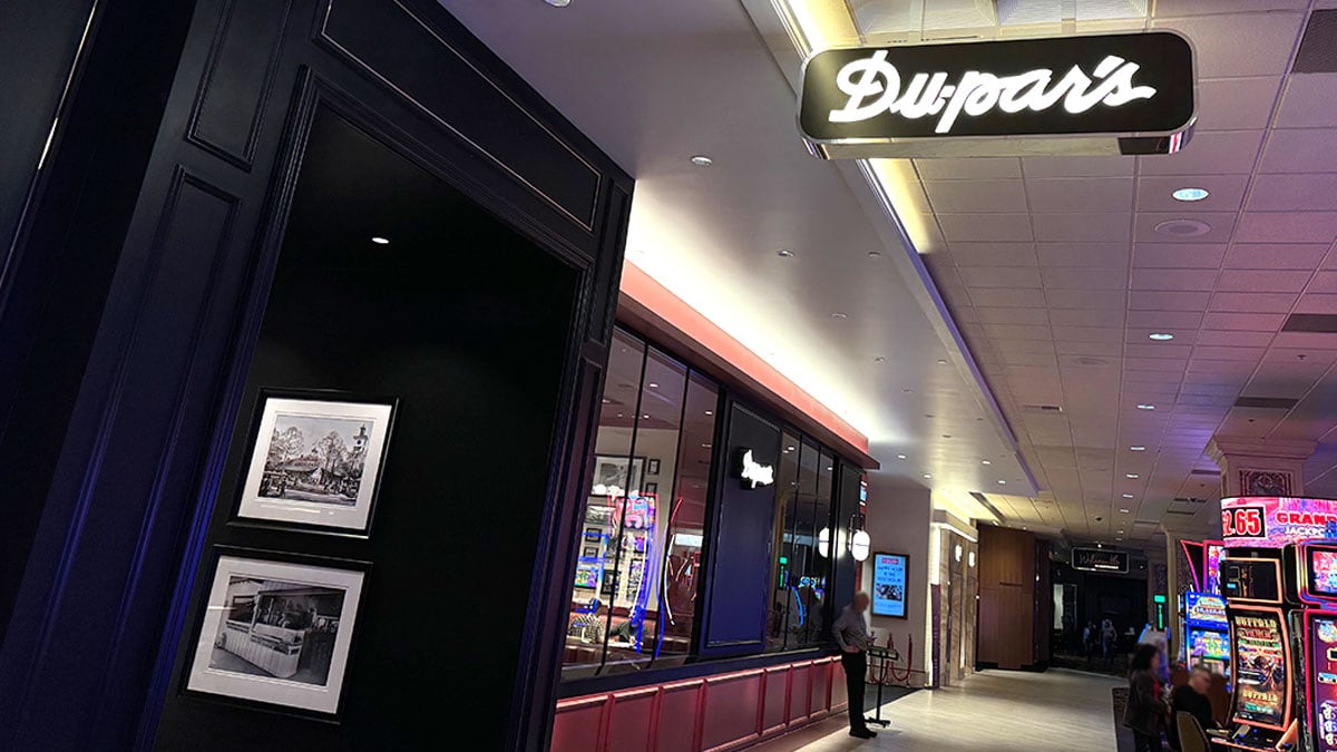 Du-par’s Restaurant and Bakery at Suncoast: A Classic Diner Experience