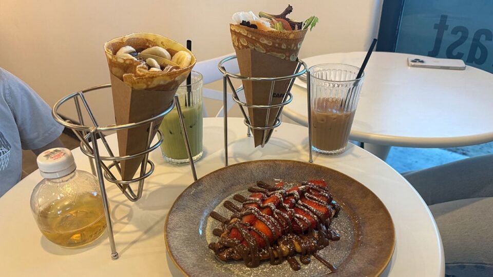 Cafe Mong location on West Sahara Avenue near Fort Apache in Las Vegas.