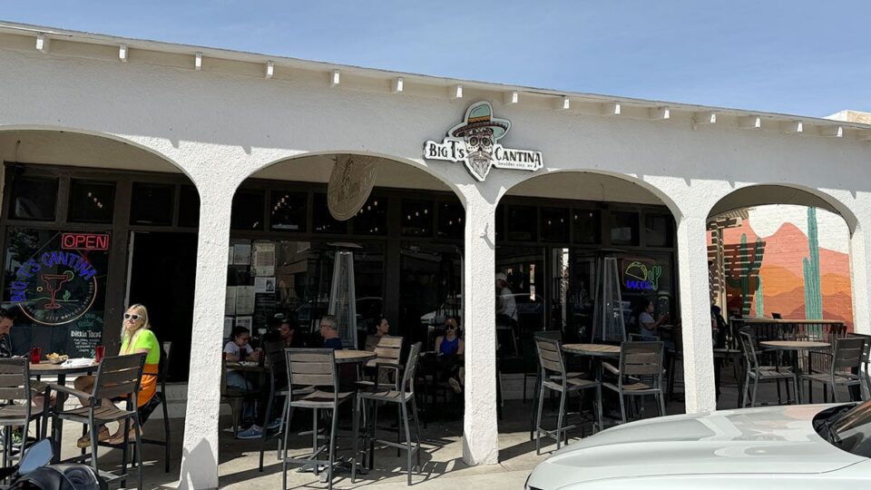 Exterior of Big T’s Cantina with guests dining outside in Boulder City