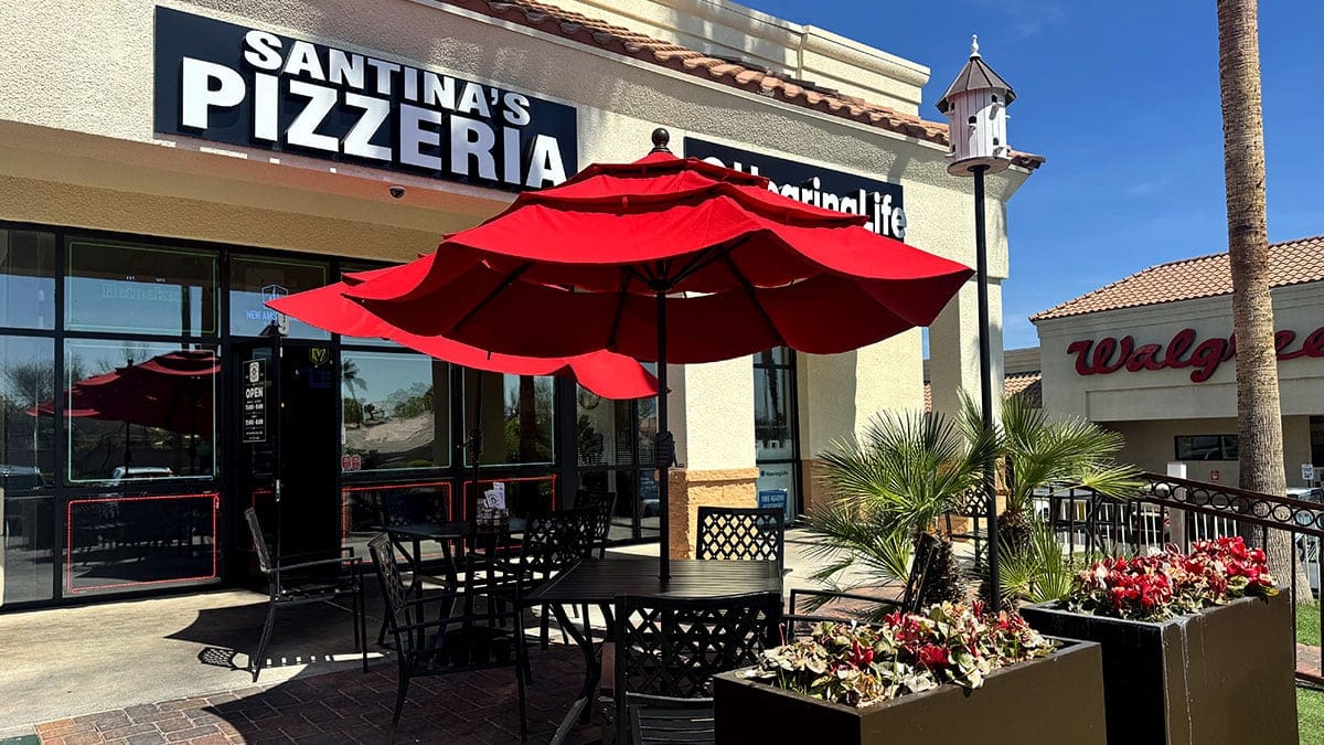 Front exterior of Santina’s New York Pizzeria in Las Vegas near Sun City Summerlin.