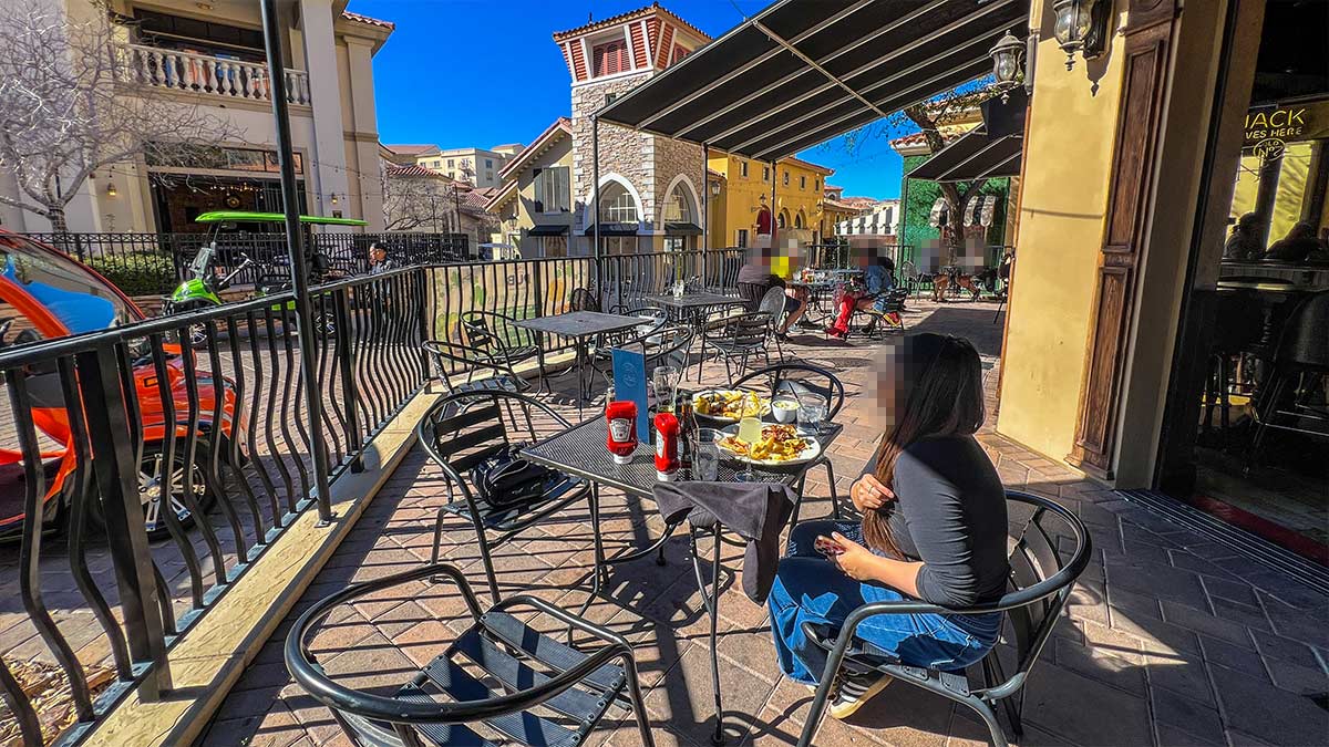 The Pub Lake Las Vegas Patio