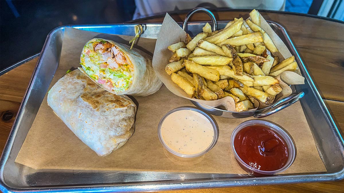 595-Craft-And-Kitchen-Buffalo-Chicken-Wrap