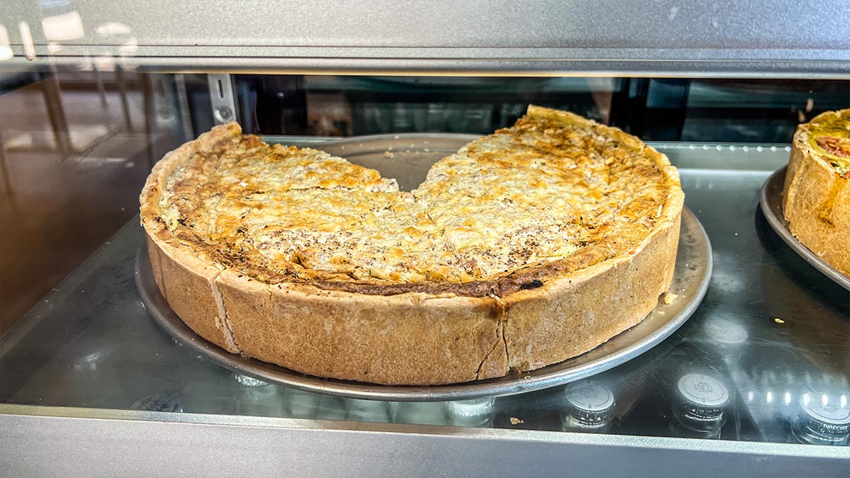 Baguette-Cafe-Quiche-Lorraine