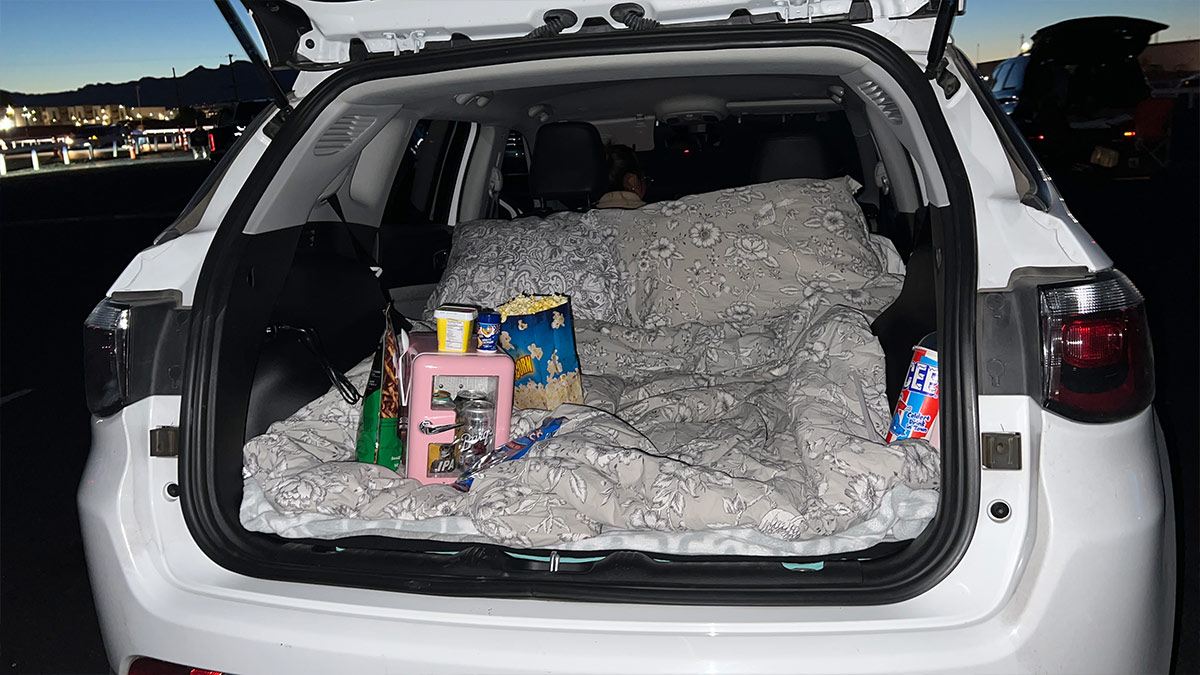 Comfortable Car Setup West Wind Las Vegas Drive-In