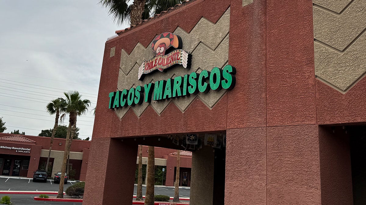 exterior view of chile caliente restaurante & bar in henderson las vegas