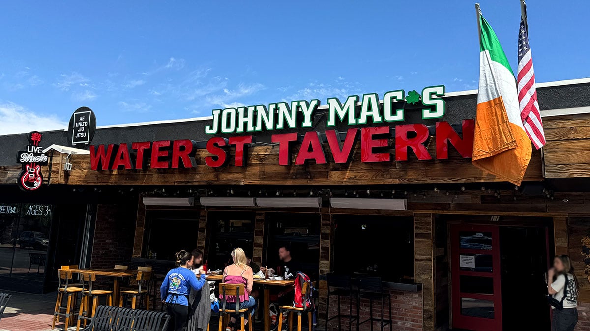 Outside view of Jonny Mac's Water St Tavern