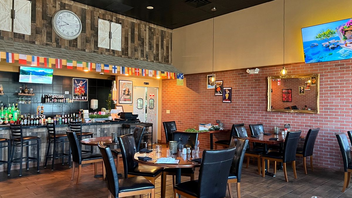 bites-of-europe-summerlin-dining-room