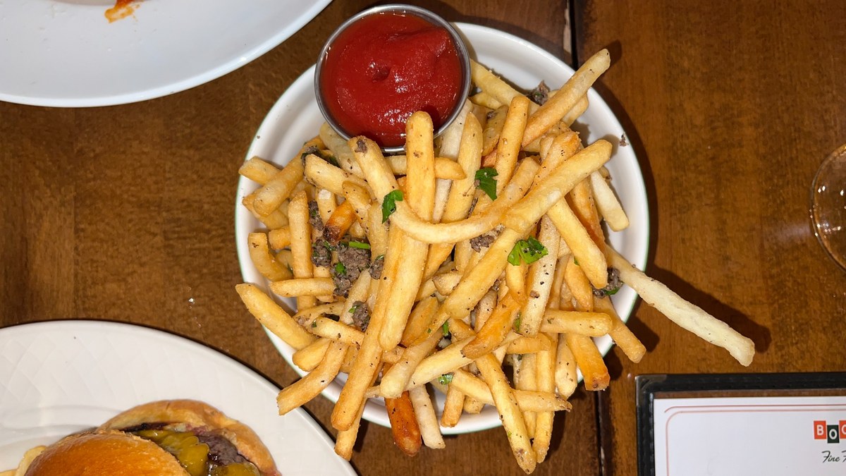 boom-bang-fine-foods-cocktails-truffle-fries