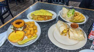 mr-mamas-breakfast-and-lunch-food-spread