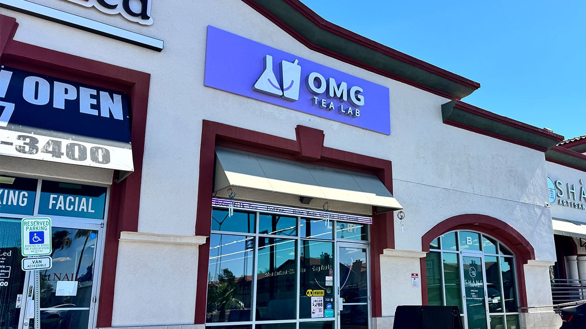 exterior storefront of OMG Tea Lab located next to Shang Artisan Noodle in Las Vegas