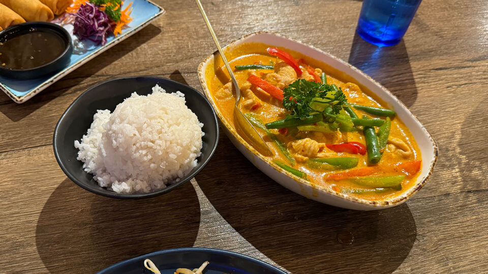 Panang curry with chicken and white rice at Sen Thai Noodles in Las Vegas