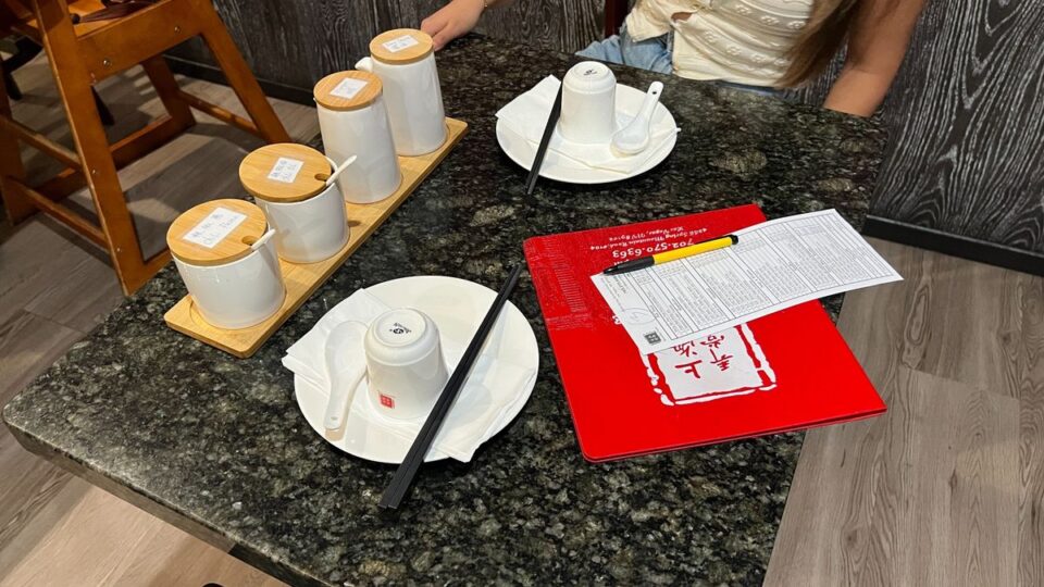 Shanghai Taste Table Setting Menu