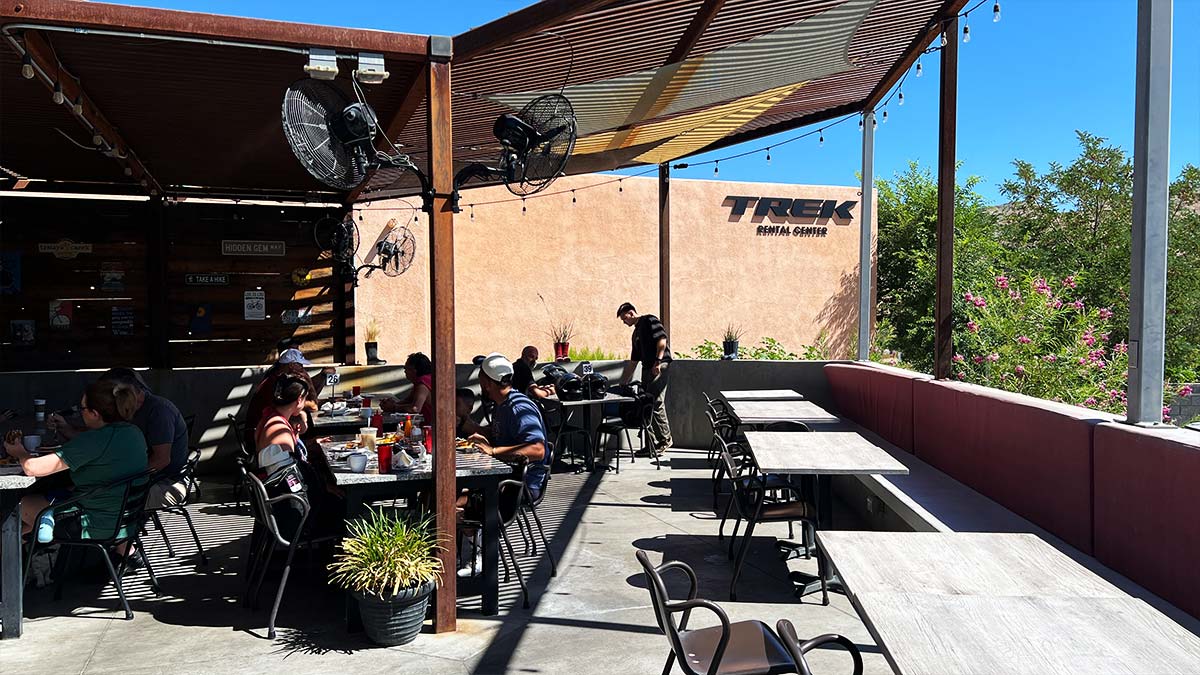 Cottonwood Station Outdoor Patio