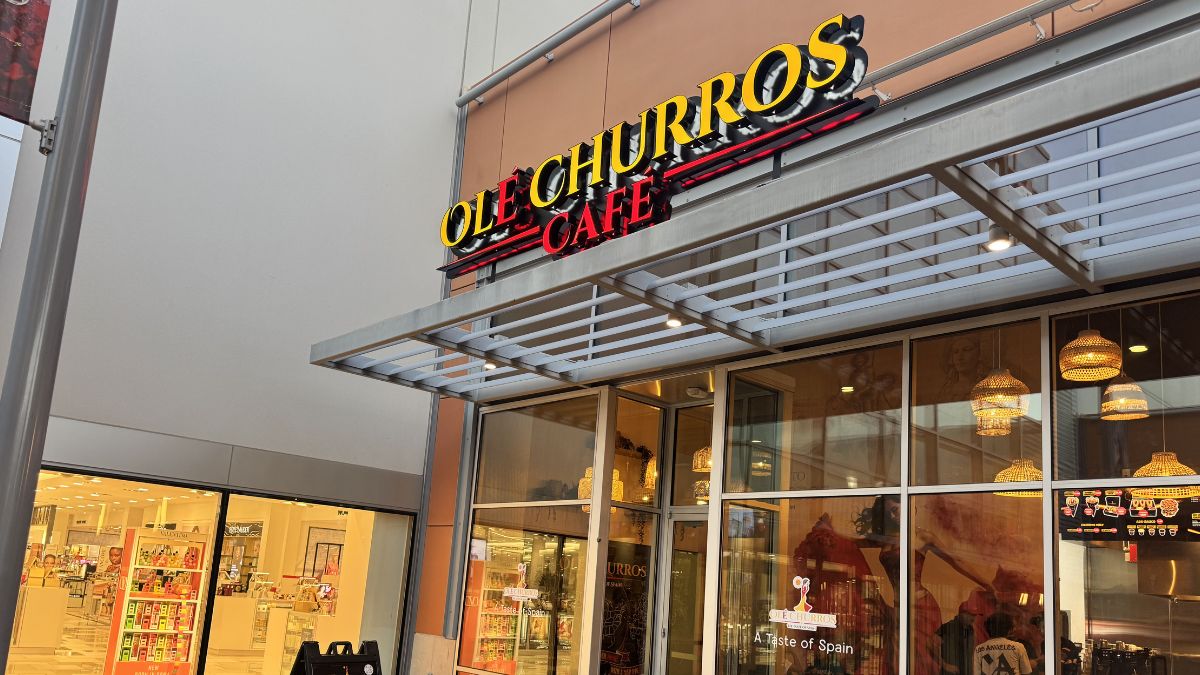 The exterior of Ole Churros Café's Downtown Summerlin location.